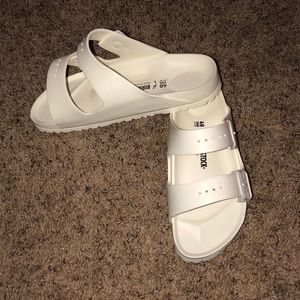 BRAND NEW. White Birkenstock SZ 9.